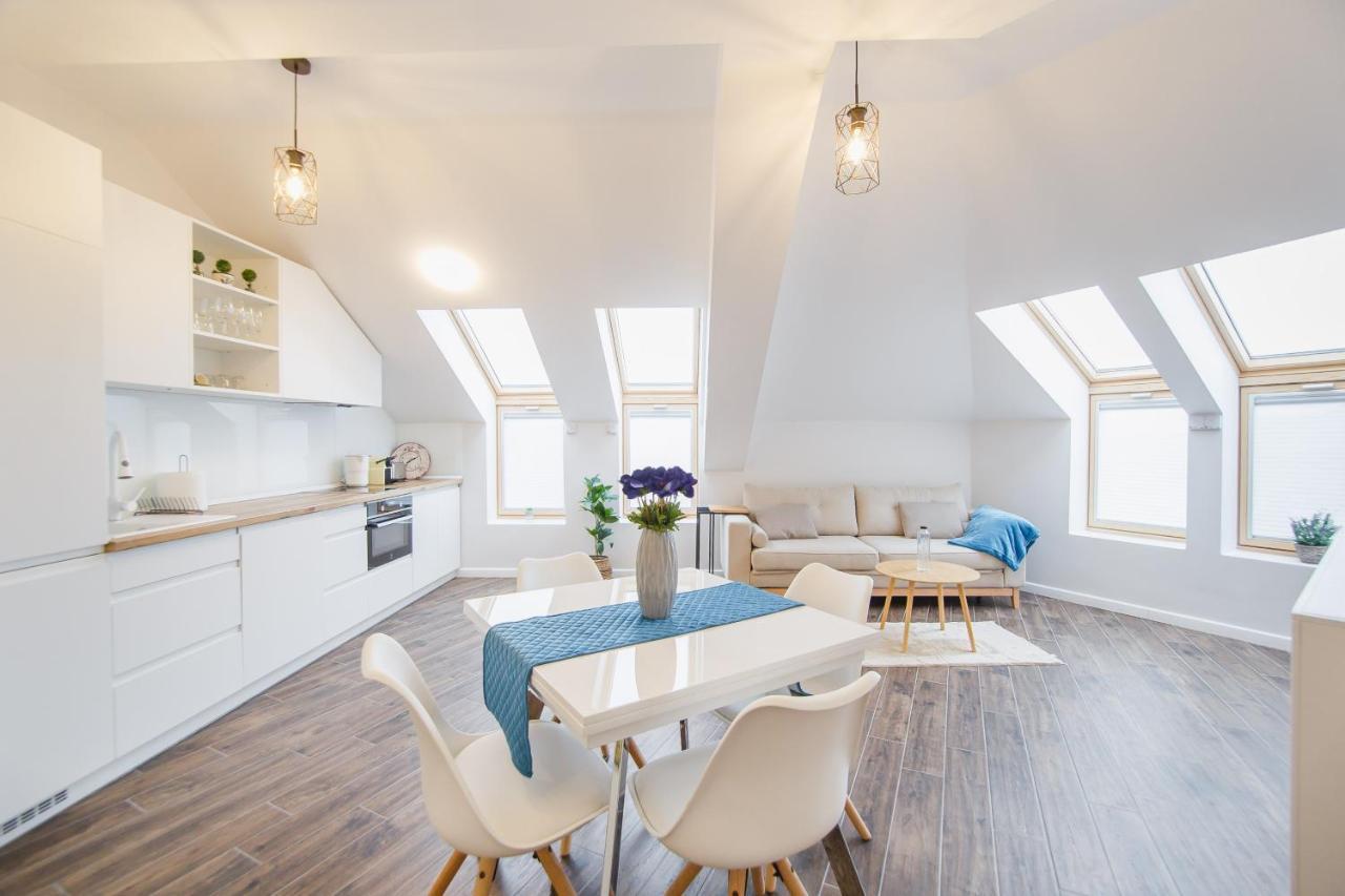 Skylight Loft Near City Center Oradea Exterior foto